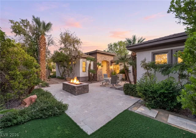 Photo 1 of Single family home for sale at 26 Fountainhead Cir, Henderson, NV 89052 | MLS# 2821454 | Listing updated on 2026-09-28