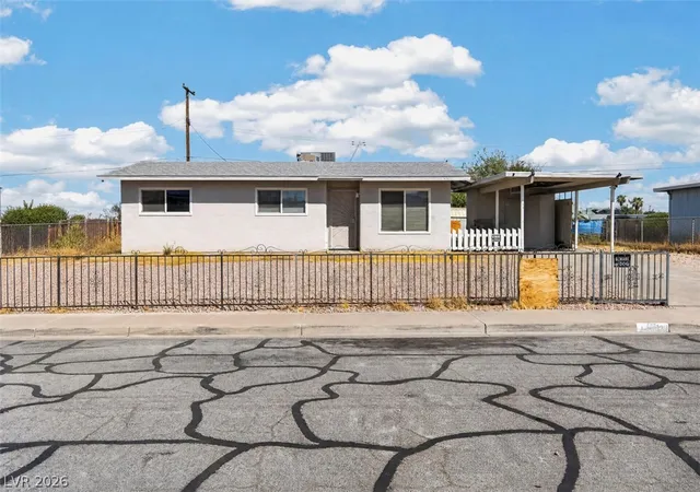 Photo 2 of Single family home for sale at 118 Maple St, Henderson, NV 89015 | MLS# 2822347 | Listing updated on 2026-09-29