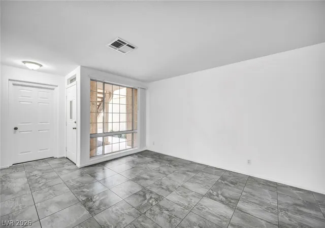 Listing Photo 5 - Condo for sale in building located at 3613 Shawn Reynolds Ct, Las Vegas, NV 89129 - Unit #104