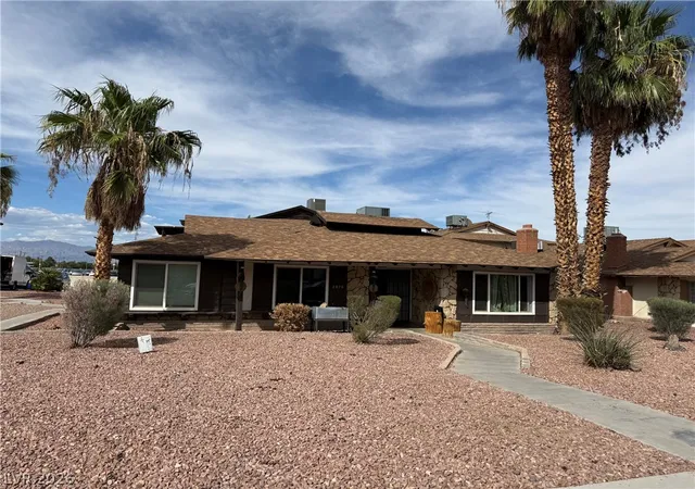 Multi family home for sale at 2876 Klinger Cir, Las Vegas, NV 89121 | MLS# 2821572