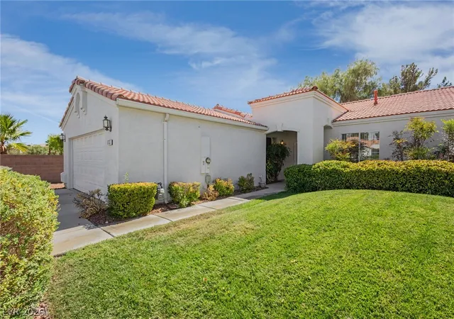 Photo 2 of Townhouse for sale at 8753 Reef Is Ct, Las Vegas, NV 89147 | MLS# 2821829 | Listing updated on 2026-09-30