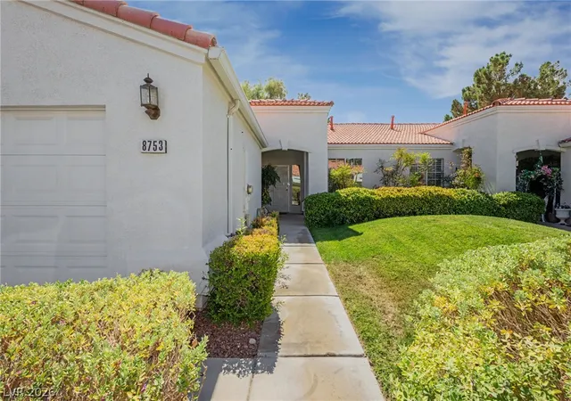 Photo 3 of Townhouse for sale at 8753 Reef Is Ct, Las Vegas, NV 89147 | MLS# 2821829 | Listing updated on 2026-09-30