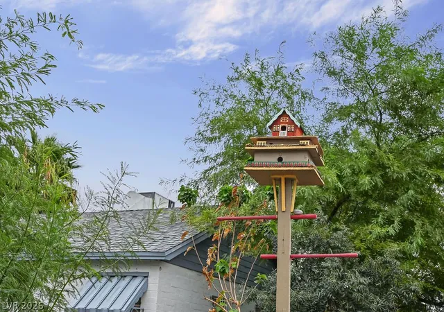 Photo 3 of Single family home for sale at 221 Circle Dr, Las Vegas, NV 89101 | MLS# 2822772 | Listing updated on 2026-10-01