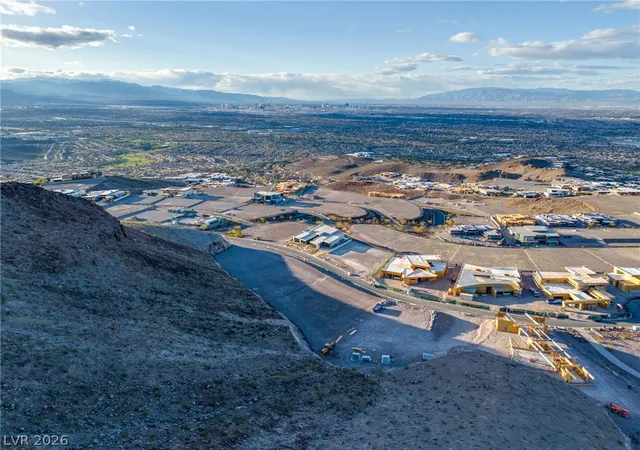 Photo 2 of Land for sale at 7 Chisel Crst Ct, Henderson, NV 89012 | MLS# 2822010 | Listing updated on 2026-10-02