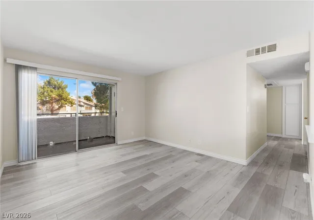 Listing Photo 2 - Condo for sale in building located at 3061 Key Largo Dr, Las Vegas, NV 89120 - Unit #201