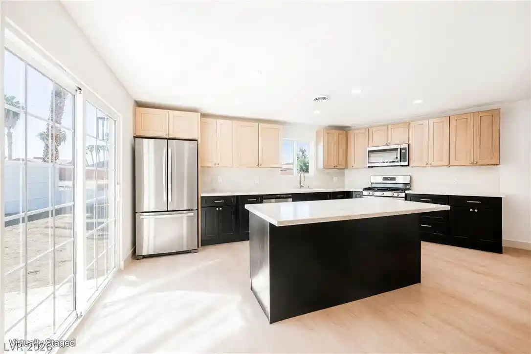 Photo 1 of Sale Pending at 5117 New Bedford Dr, Las Vegas, NV 89122 | MLS# 2821050 | Listing updated on 2026-10-15