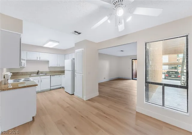 Listing Photo 5 - Condo for sale in building located at 3151 Soaring Gulls Dr, Las Vegas, NV 89128 - Unit #1166