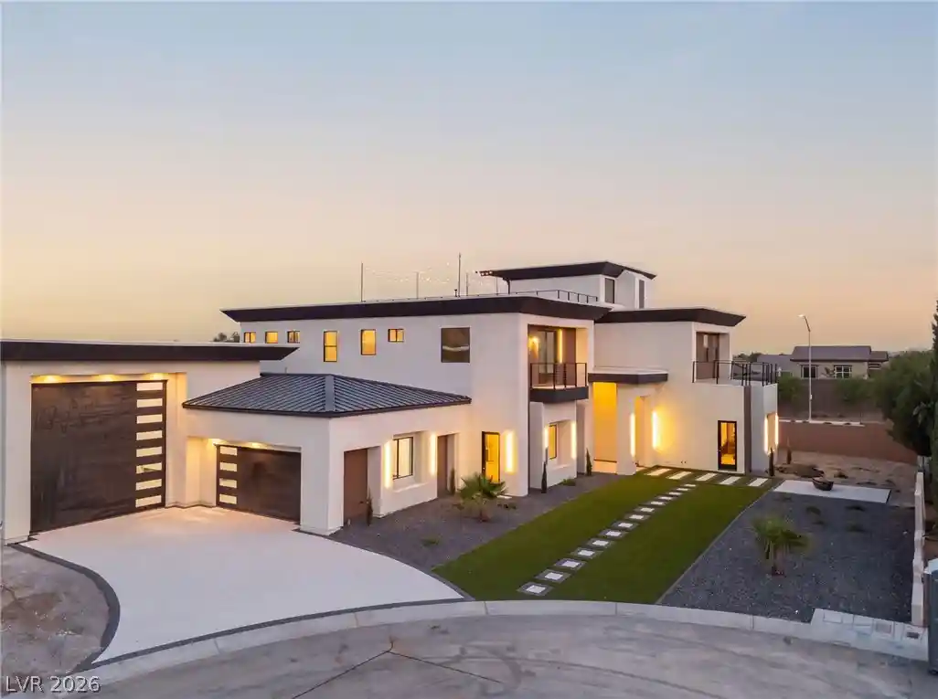Photo 1 of Mansion for sale at 5624 N Dapple Gray Rd, Las Vegas, NV 89149 | MLS# 2822589 | Listing updated on 2026-10-18