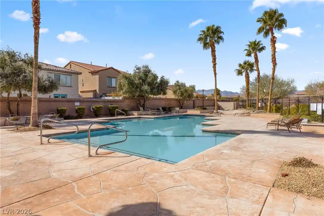 Listing Photo 2 - Condo for sale in 7701 W Robindale Rd located at 7701 W Robindale Rd, Las Vegas, NV 89113 - Unit #248
