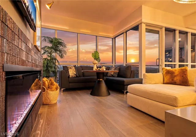 Listing Photo 4 - Condo for sale in building located at 4525 Dean Martin Dr, Las Vegas, NV 89103 - Unit #2406