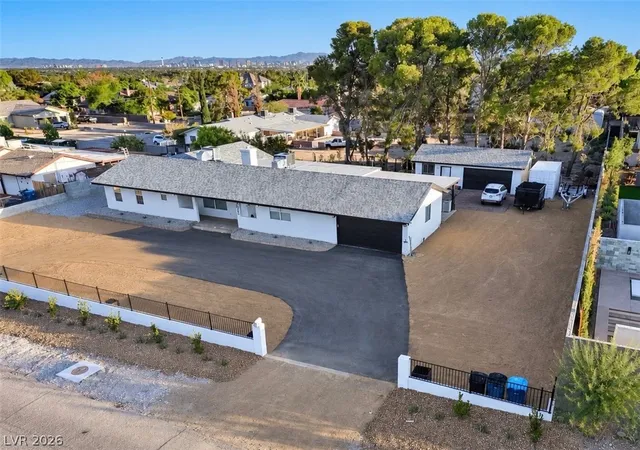 Photo 1 of Single family home for sale at 9035 W Hammer Ln, Las Vegas, NV 89149 | MLS# 2822852 | Listing updated on 2026-10-03