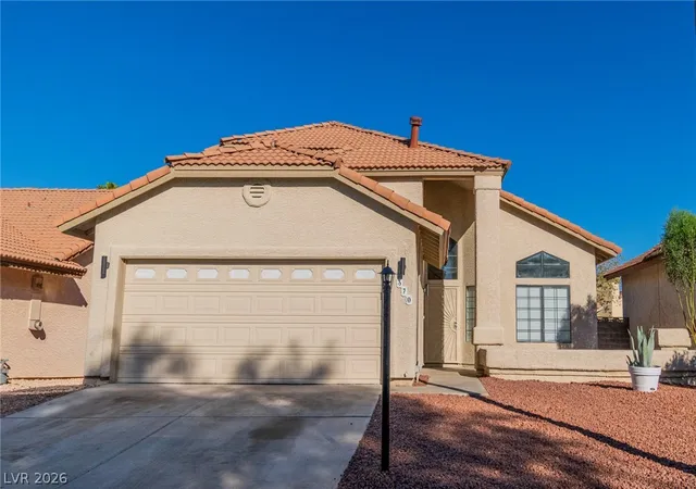 Photo 3 of Single family home for sale at 370 Rushing Crk Ct, Henderson, NV 89014 | MLS# 2823466 | Listing updated on 2026-10-11