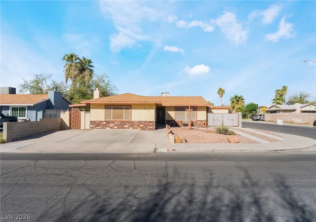Photo 1 of Sale Pending at 921 Macfarlane St, Las Vegas, NV 89101 | MLS# 2823906 | Listing updated on 2026-10-09