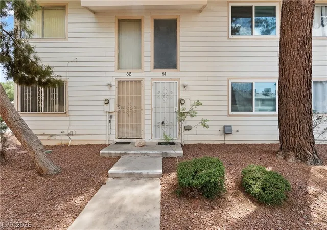 Photo 2 of Townhouse for sale at 4770 Topaz St #81, Las Vegas, NV 89121 | MLS# 2824122 | Listing updated on 2026-10-05
