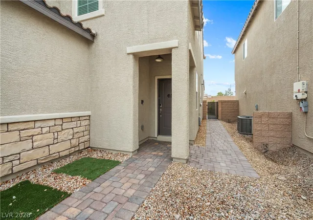 Photo 3 of Single family home for sale at 135 Moon Ranch Ave, North Las Vegas, NV 89031 | MLS# 2824278 | Listing updated on 2026-10-28