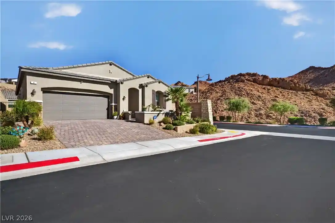 Photo 1 of Single family home for sale at 4 Bobado Ln, Henderson, NV 89011 | MLS# 2824203 | Listing updated on 2026-10-18