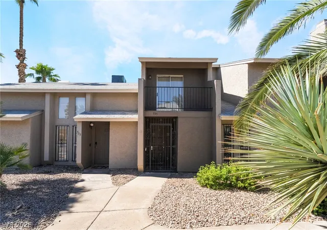 Photo 1 of Townhouse for sale at 535 Sellers Pl, Henderson, NV 89011 | MLS# 2824342 | Listing updated on 2026-10-06