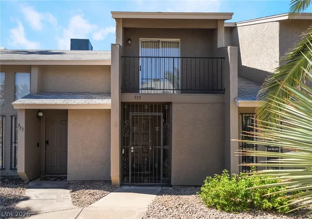 Photo 2 of Townhouse for sale at 535 Sellers Pl, Henderson, NV 89011 | MLS# 2824342 | Listing updated on 2026-10-06
