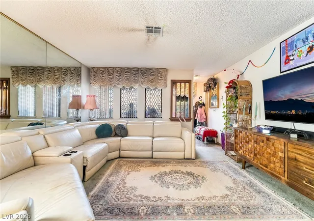Photo 3 of Single family home for sale at 3947 Tudur Ln, Las Vegas, NV 89119 | MLS# 2824722 | Listing updated on 2026-10-07