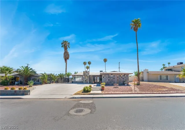 Single family home for sale at 1679 Golden Arrow Dr, Las Vegas, NV 89169 | MLS# 2824744