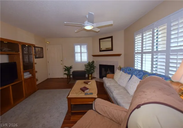 Listing Photo 5 - Condo for sale in building located at 1575 W Warm Springs Rd, Henderson, NV 89014 - Unit #1514