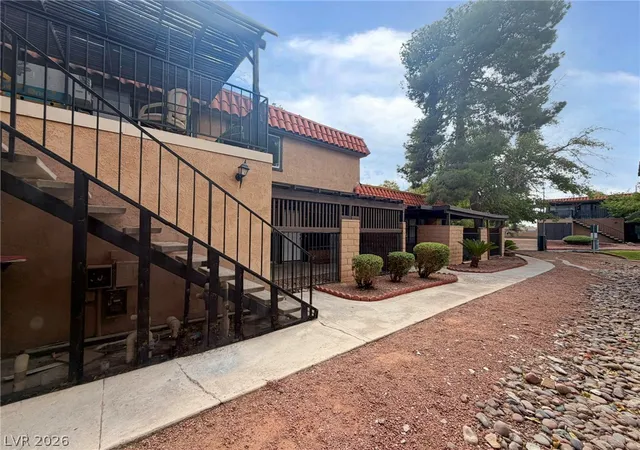 Listing Photo 2 - Condo for sale in building located at 200 Brookside Ln, Las Vegas, NV 89107 - Unit #C