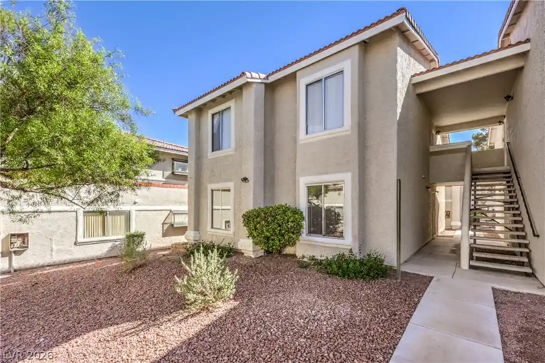 Listing Photo 1 - Condo for sale in 7300 Pirates Cvs Rd located at 7300 Pirates Cvs Rd, Las Vegas, NV 89145 - Unit #1086