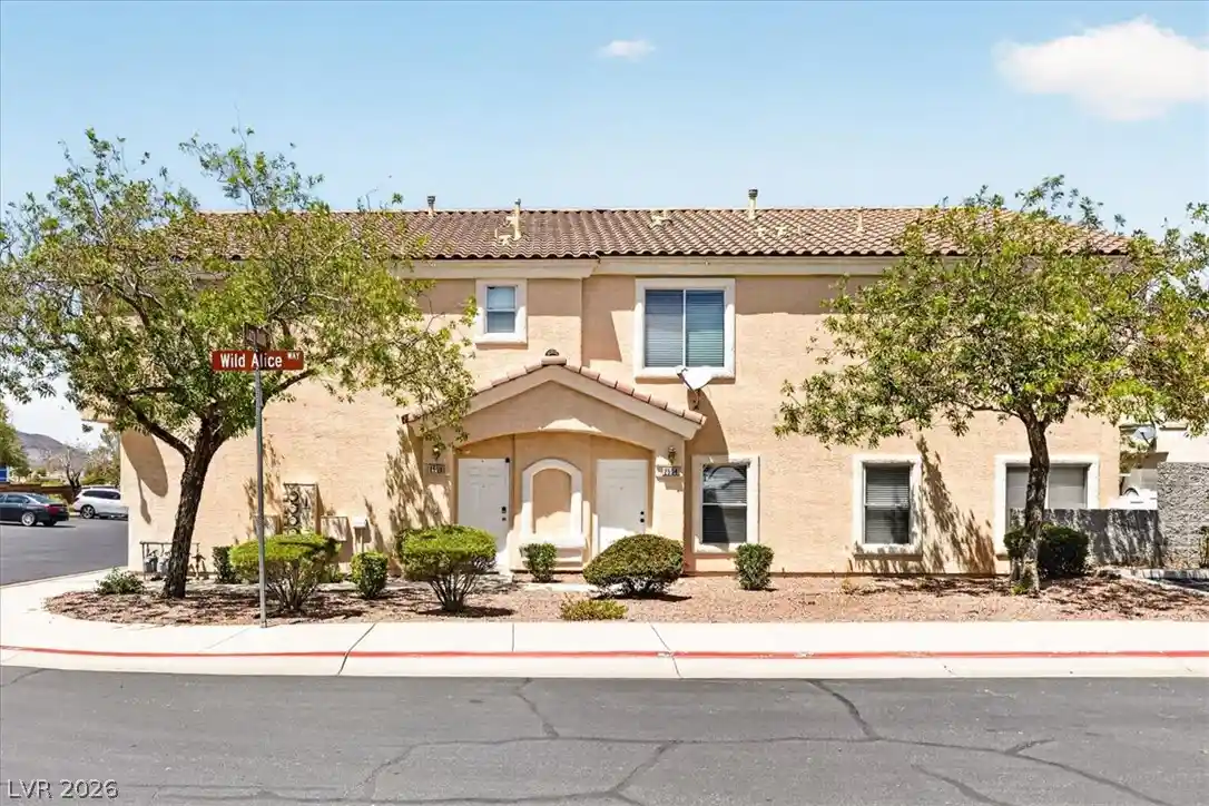 Townhouse for sale at 2594 Lazy Saddle Dr, Henderson, NV 89002 | MLS# 2823378