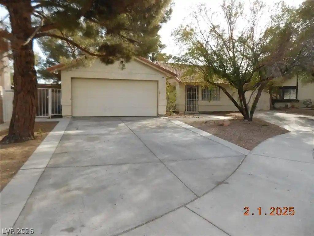 Photo 1 of Sale Pending at 384 Norlina Ct, Henderson, NV 89014 | MLS# 2824907 | Listing updated on 2026-10-19