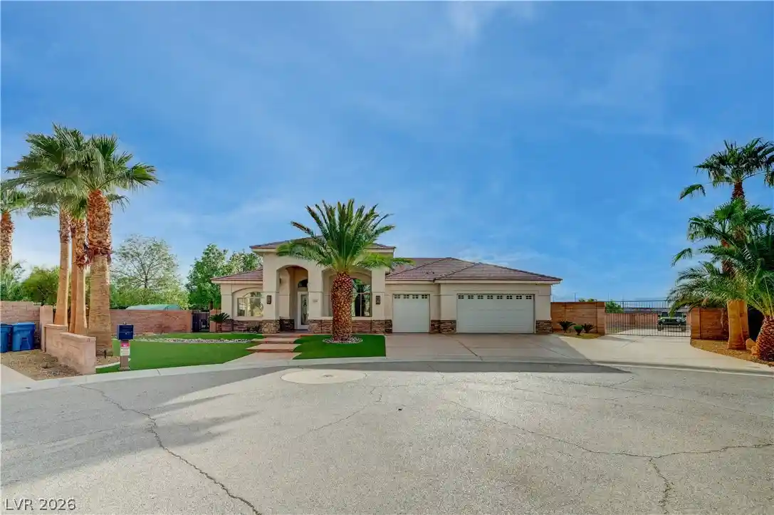 Photo 1 of Single family home for sale at 135 E Mesa Verde Ln, Las Vegas, NV 89123 | MLS# 2826023 | Listing updated on 2026-10-23
