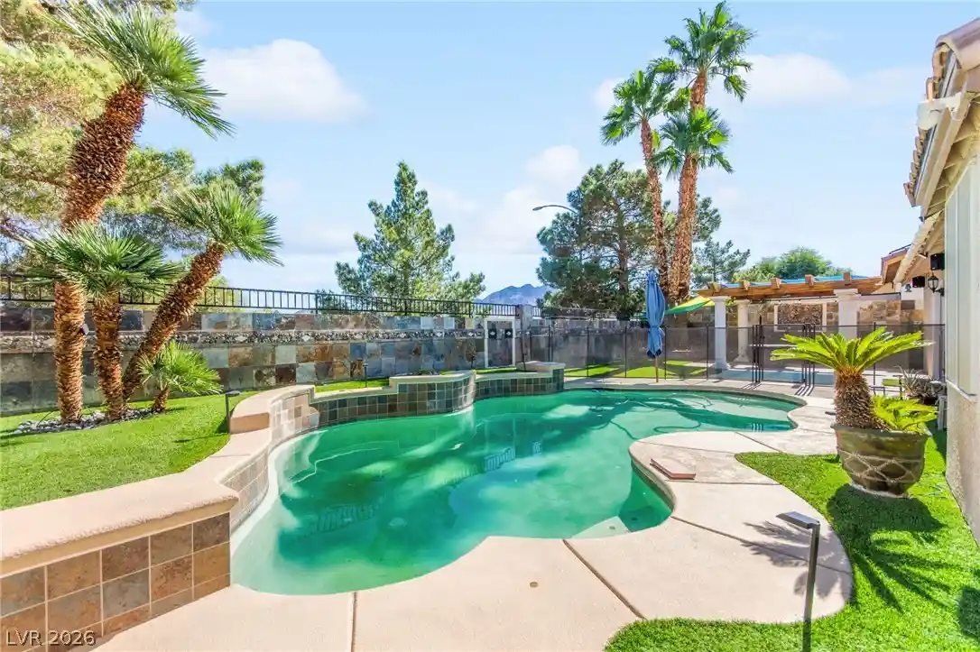 Single family home for sale at 1030 Kings View Ct, Henderson, NV 89002 | MLS# 2826687