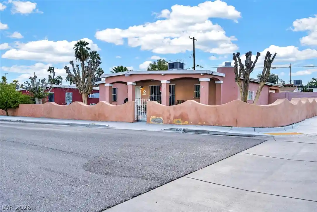 Single family home for sale at 1323 Maui St, Las Vegas, NV 89104 | MLS# 2827021