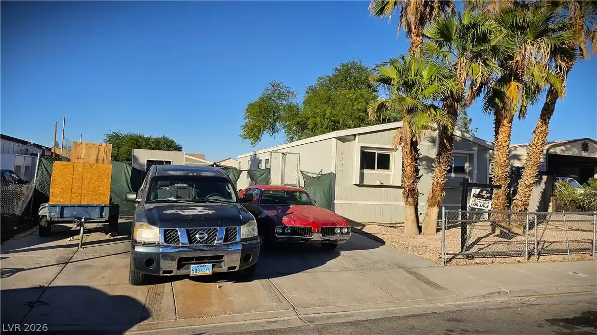 Manufactured home for sale at 5998 Castlemont Ave, Las Vegas, NV 89156 | MLS# 2827753