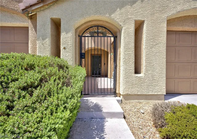 Photo 2 of Sale Pending at 6684 Mojave Blush Dr, Las Vegas, NV 89122 | MLS# 2827778 | Listing updated on 2026-10-30