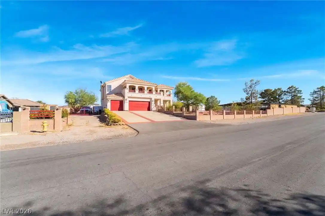 Single family home for sale at 607 Emden St, Henderson, NV 89015 | MLS# 2828011