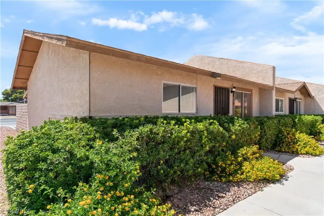 Townhouse for sale at 326 Linn Ln, Las Vegas, NV 89110 | MLS# 2828776