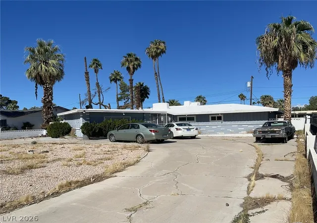 Single family home for sale at 547 E Oakey Blvd, Las Vegas, NV 89104 | MLS# 2828871