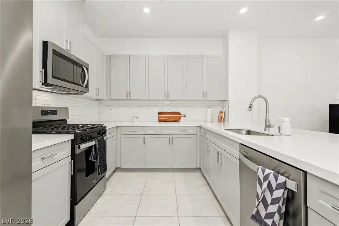 Townhouse for sale at 879 NE Apatite Pl, Henderson, NV 89011 | MLS# 2829018