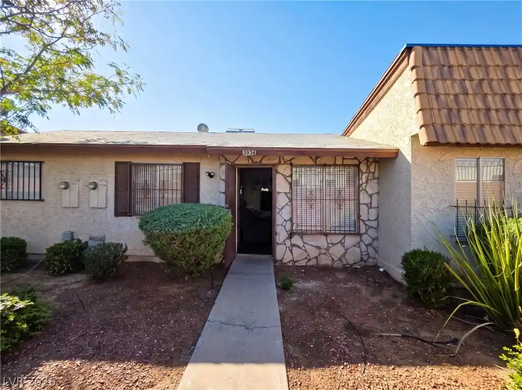 Townhouse for sale at 3934 Torsby Pl, Las Vegas, NV 89119 | MLS# 2827625