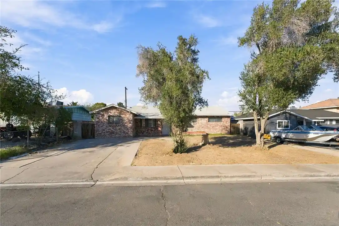Photo 1 of Single family home for sale at 324 Rossmoyne Ave, North Las Vegas, NV 89030 | MLS# 2829592 | Listing updated on 2026-10-28
