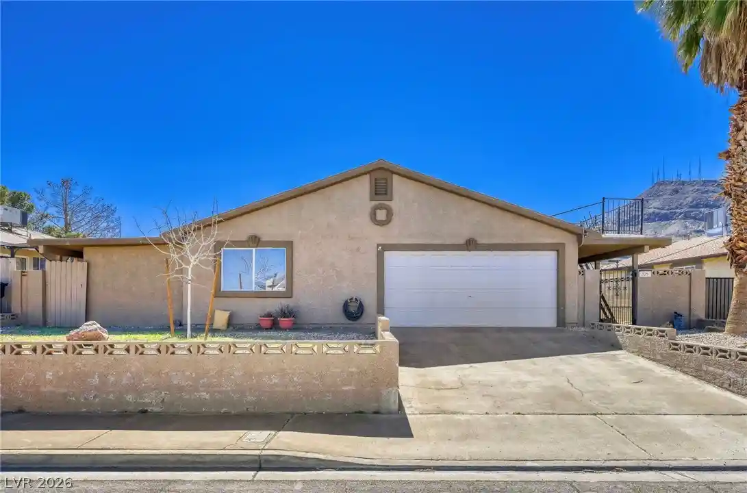 Single family home for sale at 325 W Rochell Dr, Henderson, NV 89015 | MLS# 2829774