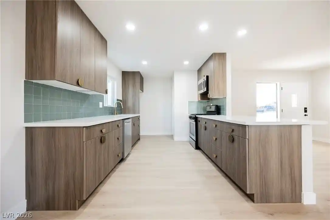Photo 1 of Single family home for sale at 872 Count Wutzke Ave, Las Vegas, NV 89119 | MLS# 2830173 | Listing updated on 2026-10-28