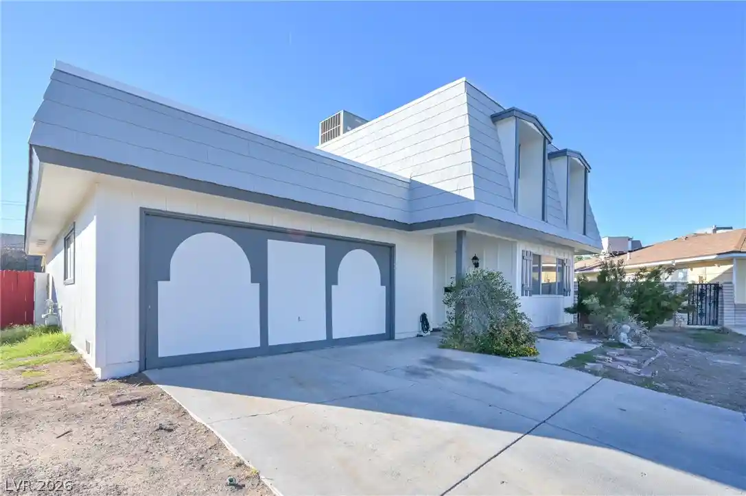 Single family home for sale at 6952 Surrey Ct, Las Vegas, NV 89145 | MLS# 2830223