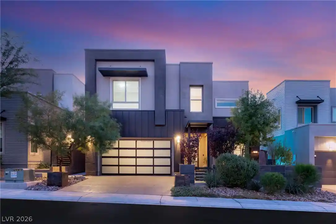 Single family home for sale at 735 Glowing Horizon St, Henderson, NV 89052 | MLS# 2830302