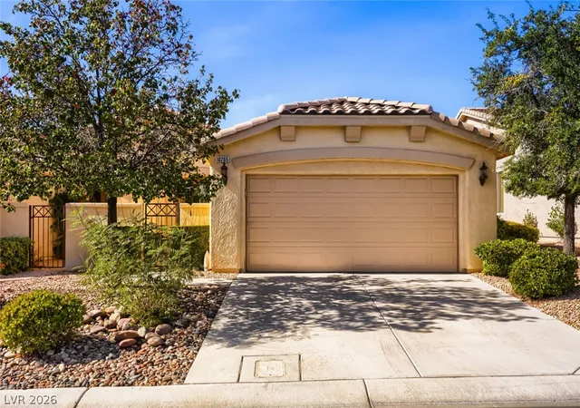 Photo 4 of Townhouse for sale at 10265 Premia Pl, Las Vegas, NV 89135 | MLS# 2830435 | Listing updated on 2026-10-30