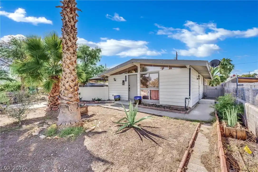 Single family home for sale at 5521 Heron Ave, Las Vegas, NV 89107 | MLS# 2830182