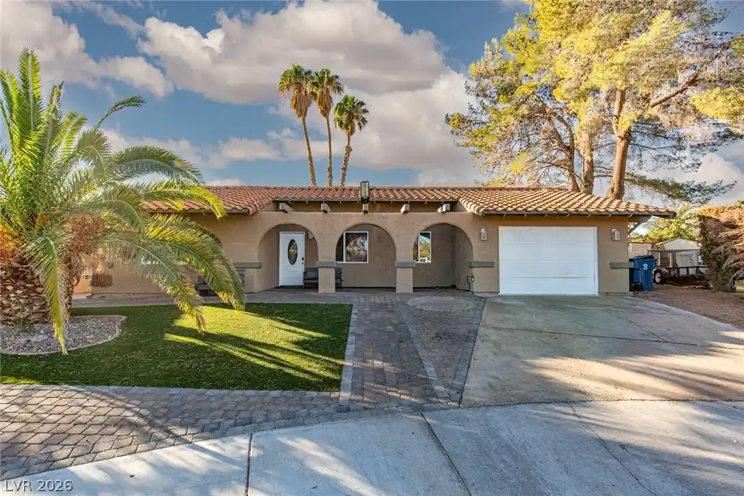 Single family home for sale at 3158 La Luna Cir, Henderson, NV 89014 | MLS# 2830143