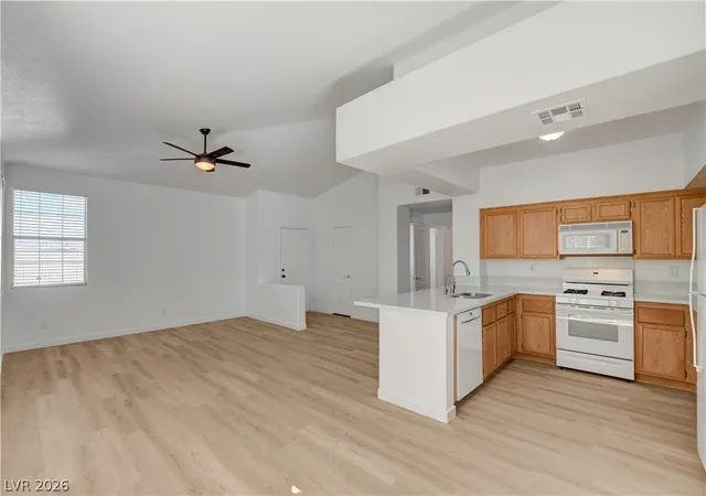 Listing Photo 4 - Condo for sale in building located at 1405 Seward St, Las Vegas, NV 89128 - Unit #203