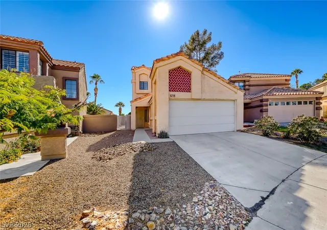 Single family home for sale at 9621 Intercoastal Dr, Las Vegas, NV 89117 | MLS# 2830221