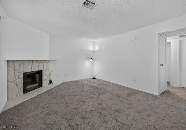 Listing Photo 5 - Condo for sale in building located at 1208 Observation Dr, Las Vegas, NV 89128 - Unit #102